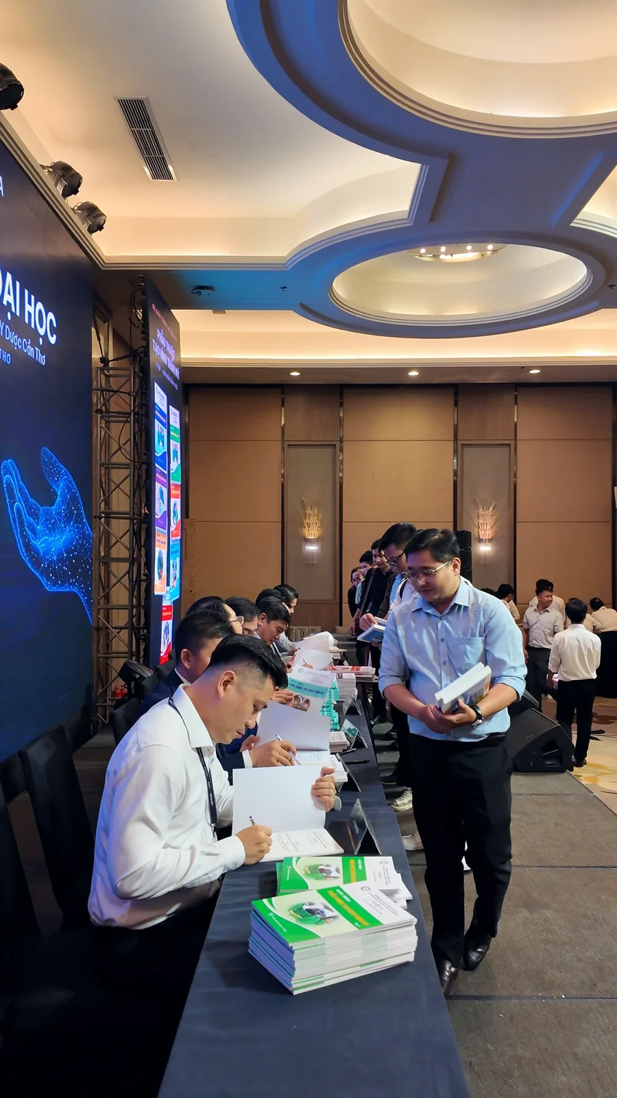 The authors' signing table
