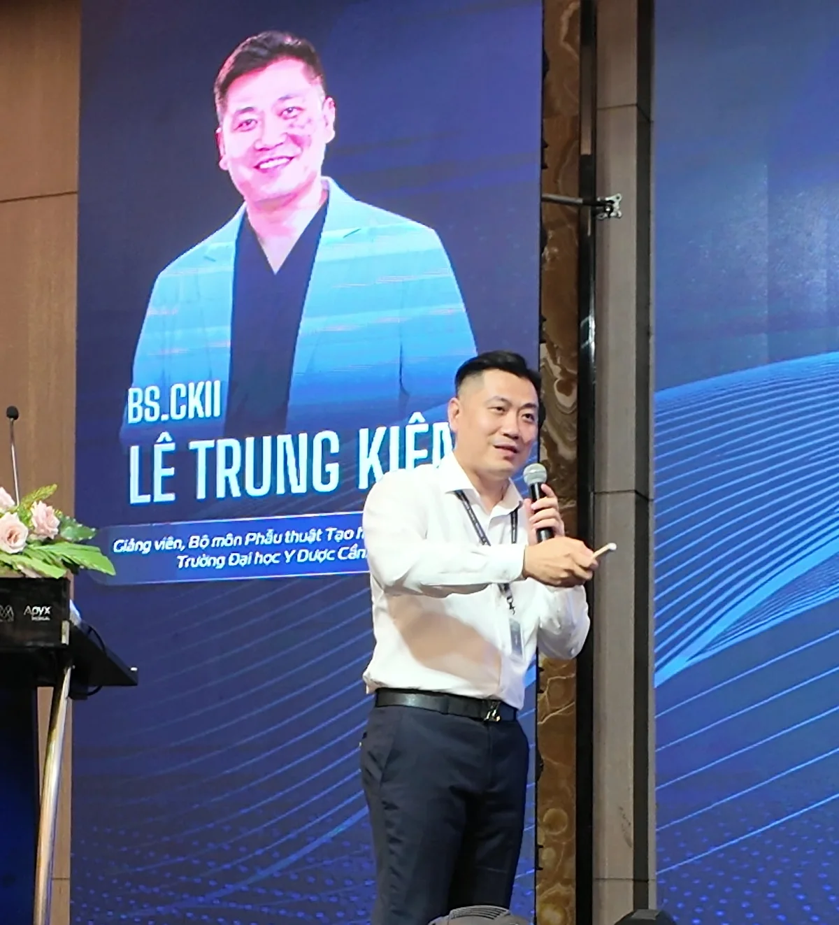 Dr. Le Trung Kien presenting at the Renuvion J-Plasma Workshop 2026